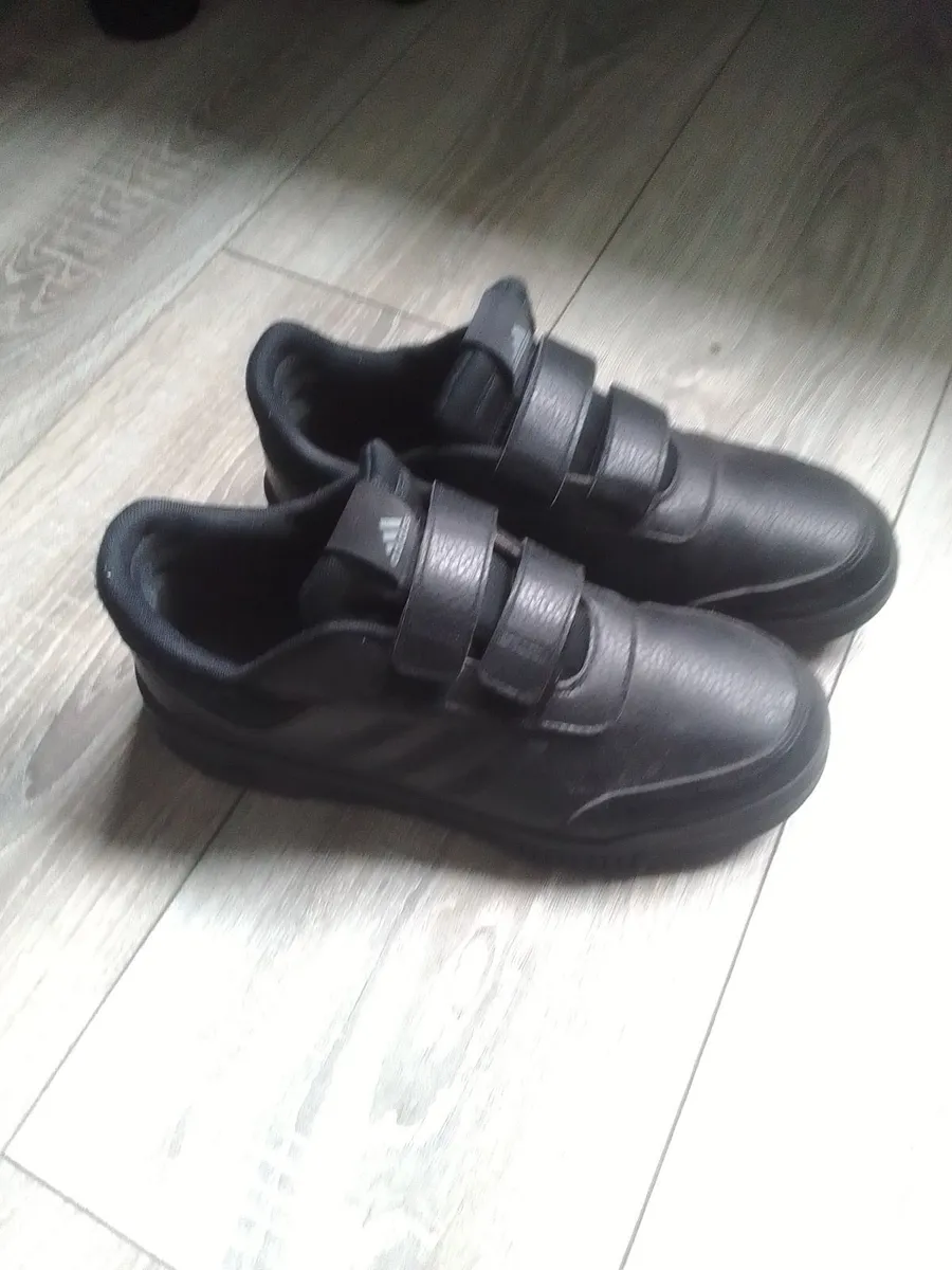 Trainers - Image 1