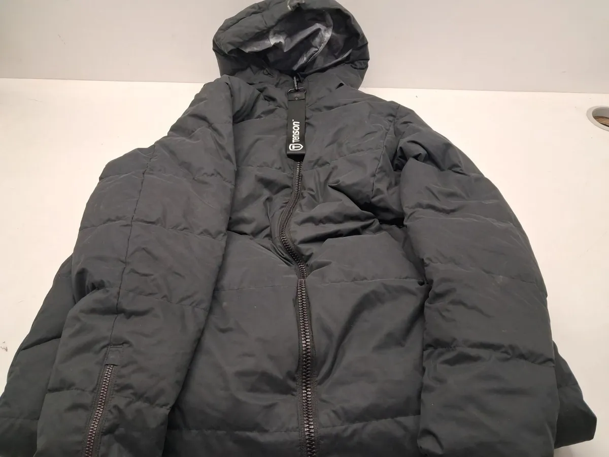 Clothing And Footwear Auction - Image 3