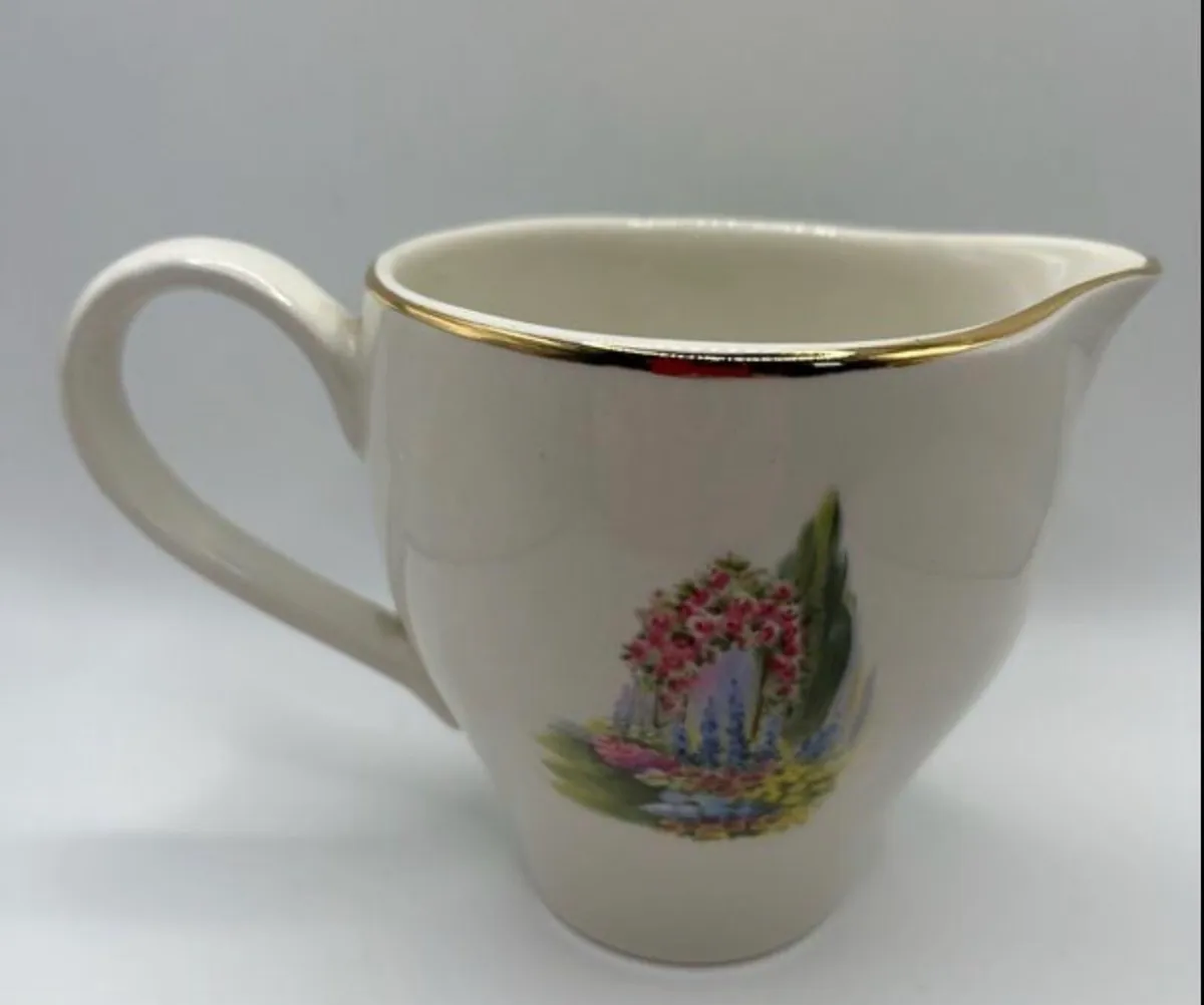 Arklow Pottery sugar bowl and milk jug - Image 1