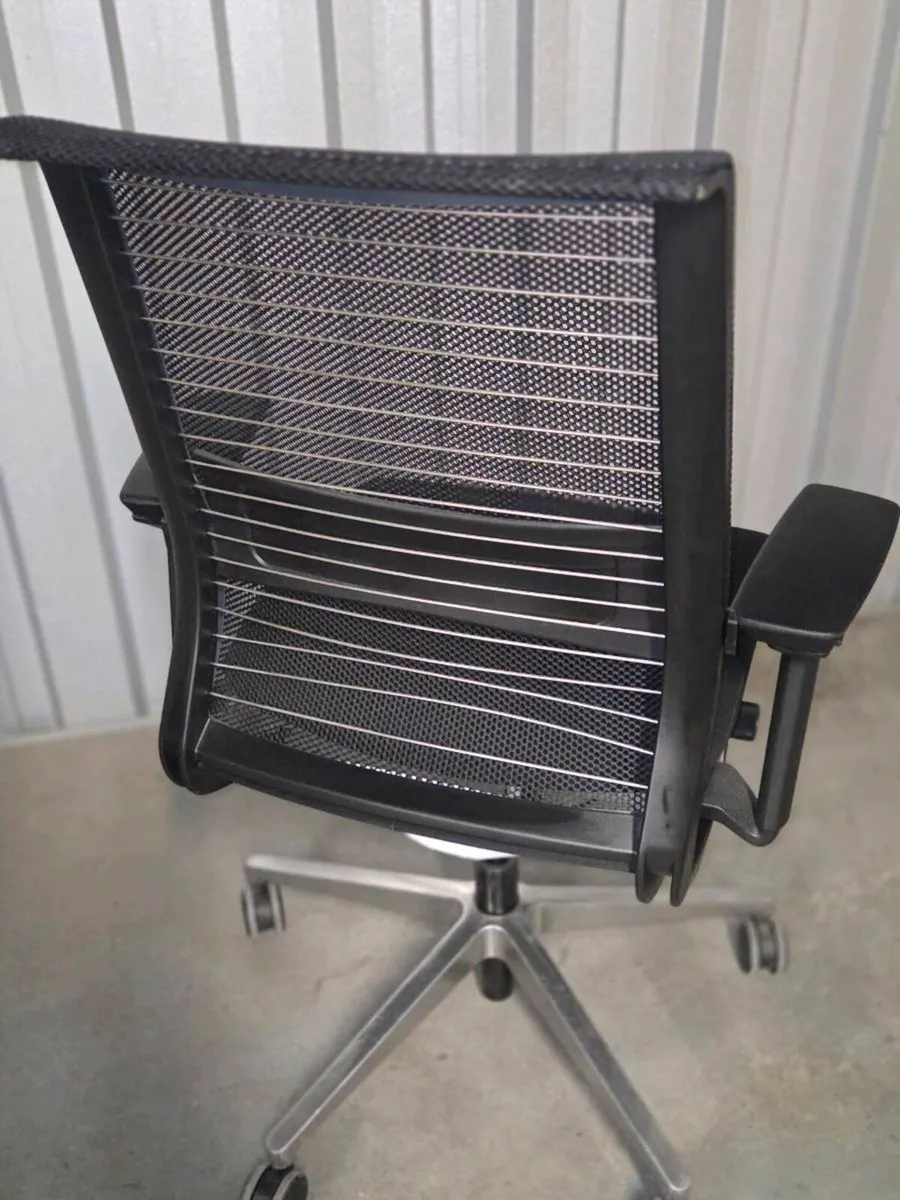 Office Chair - Image 3