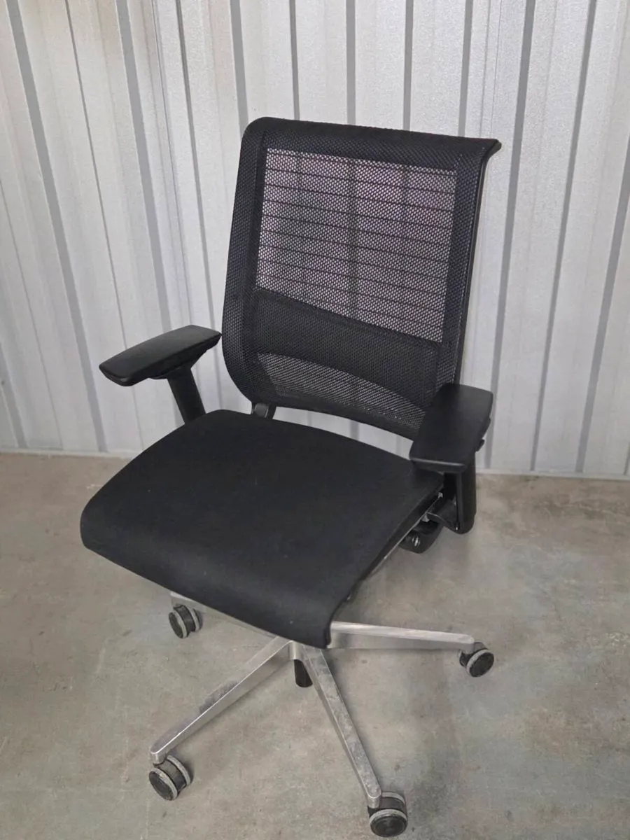 Office Chair - Image 1
