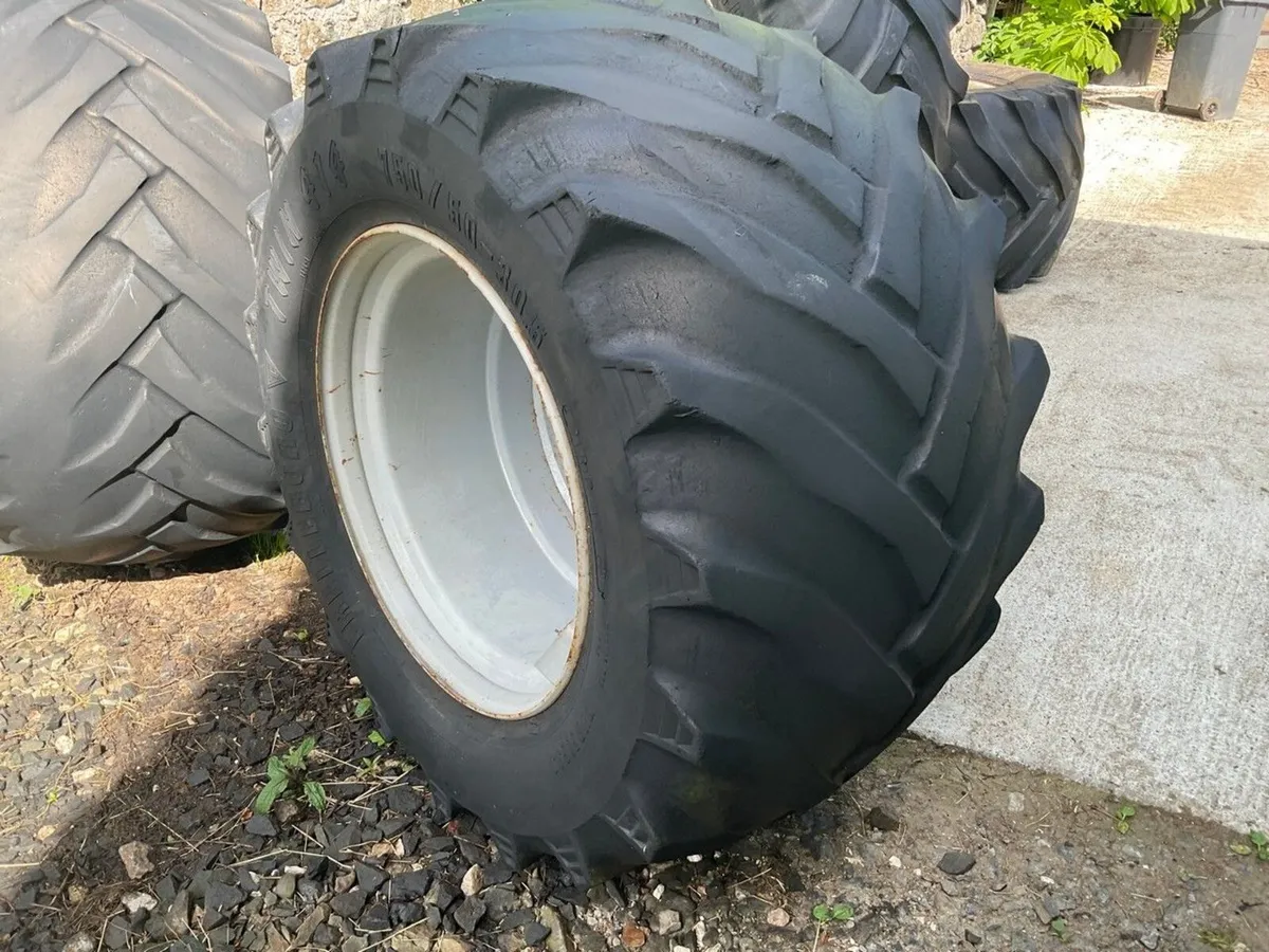 4No. FLOATATION RIMS & TYRES - Image 3