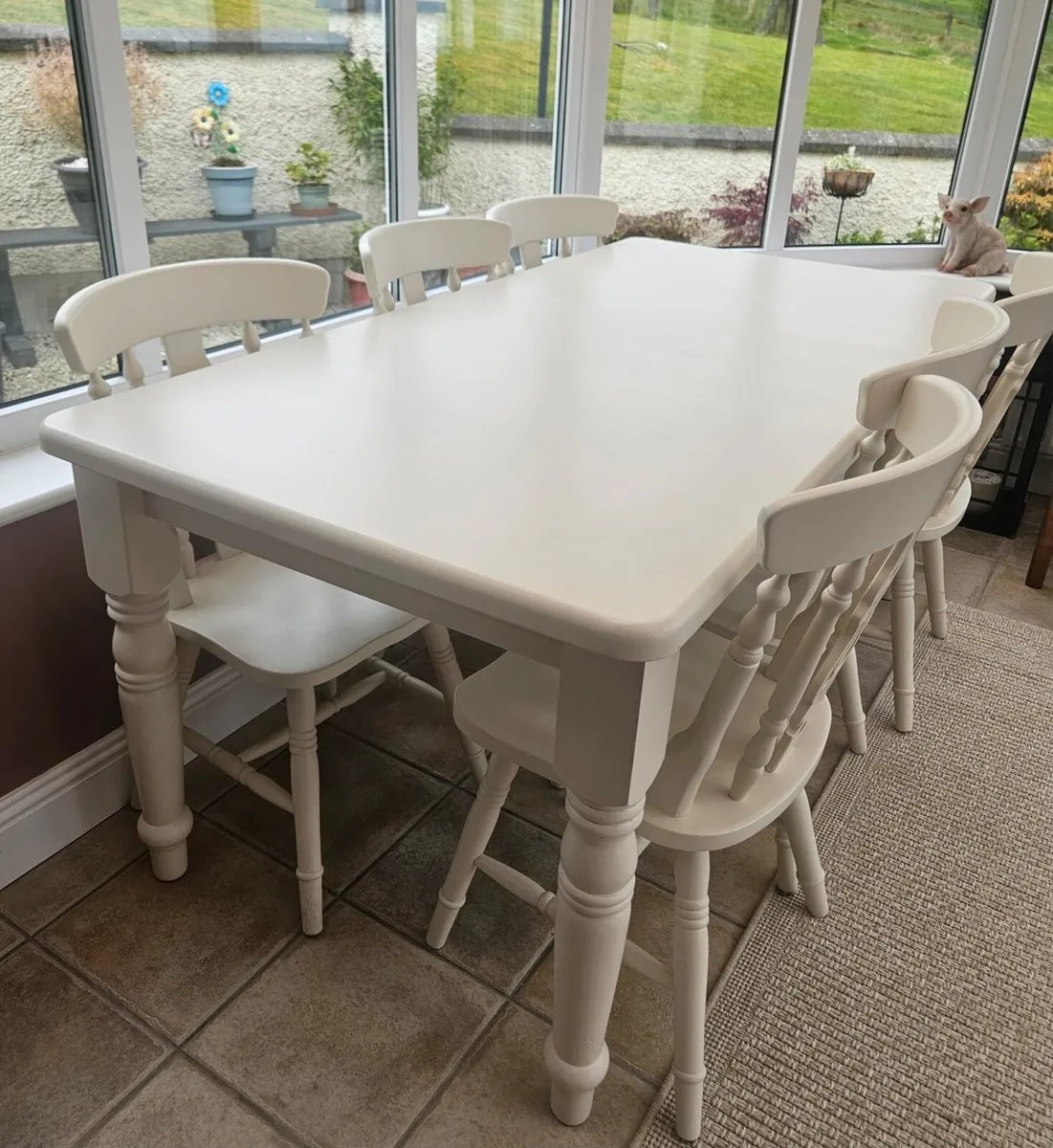Solid pine dining table and six chairs - Image 1