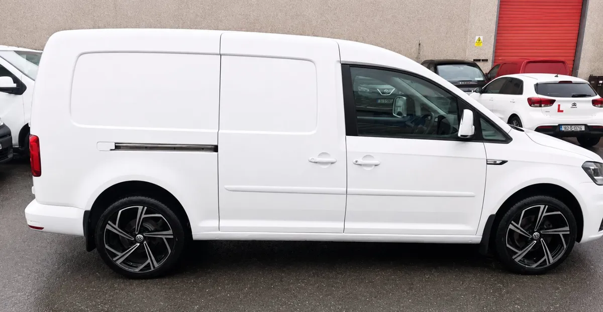 192 Volkswagen Caddy 66,000km - Image 3