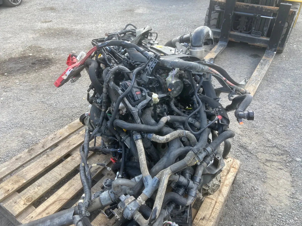 242 Renault master engine and gearbox - Image 1