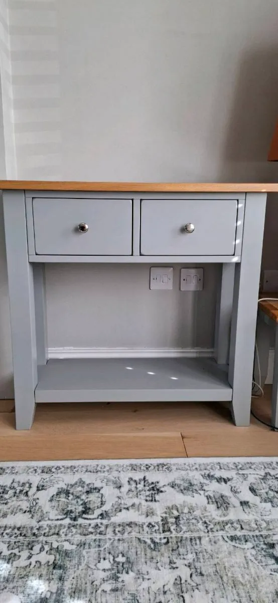 Console Table - Image 1