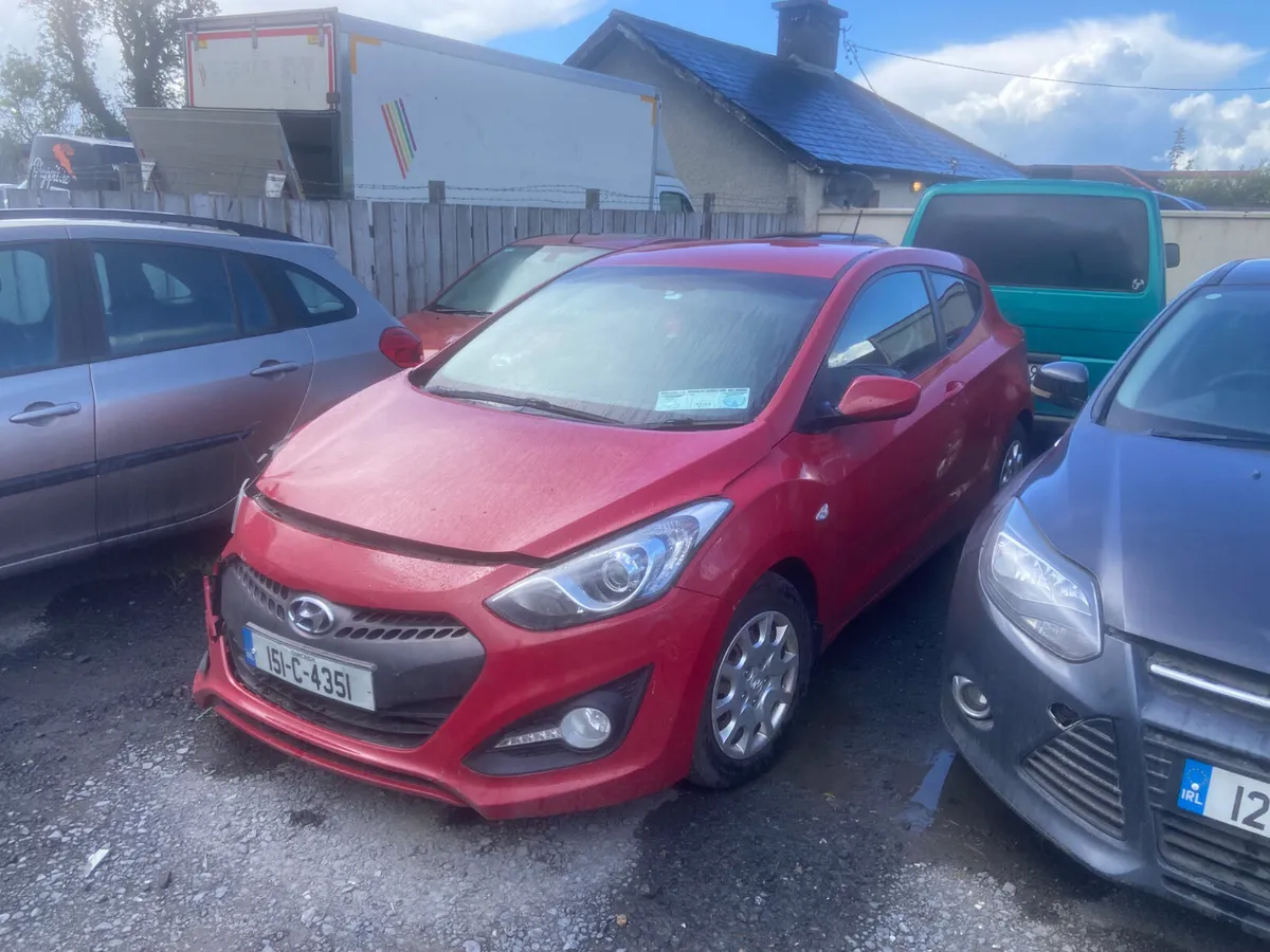 2015 Hyundai i30 van - Image 2