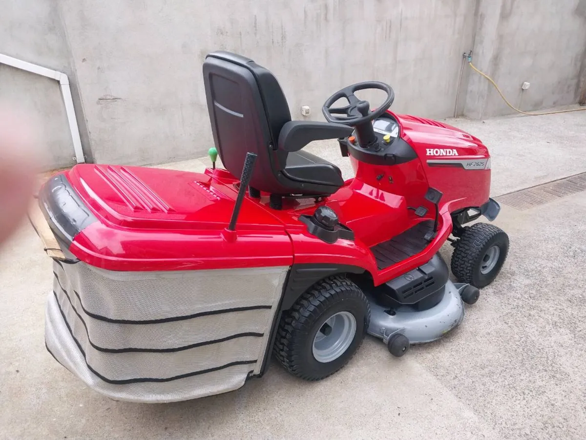 Tractor lawnmower - Image 4