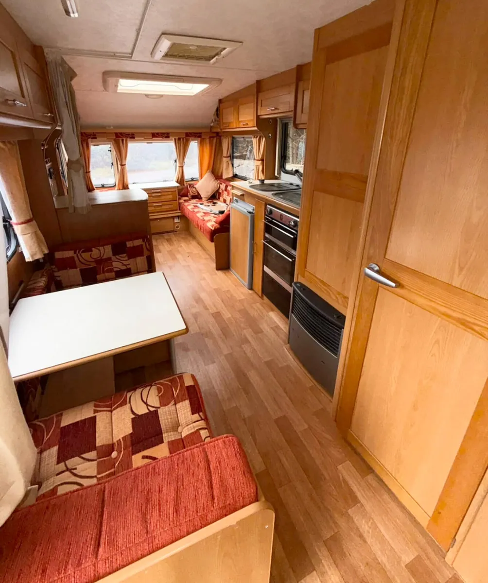 Caravan - Image 4