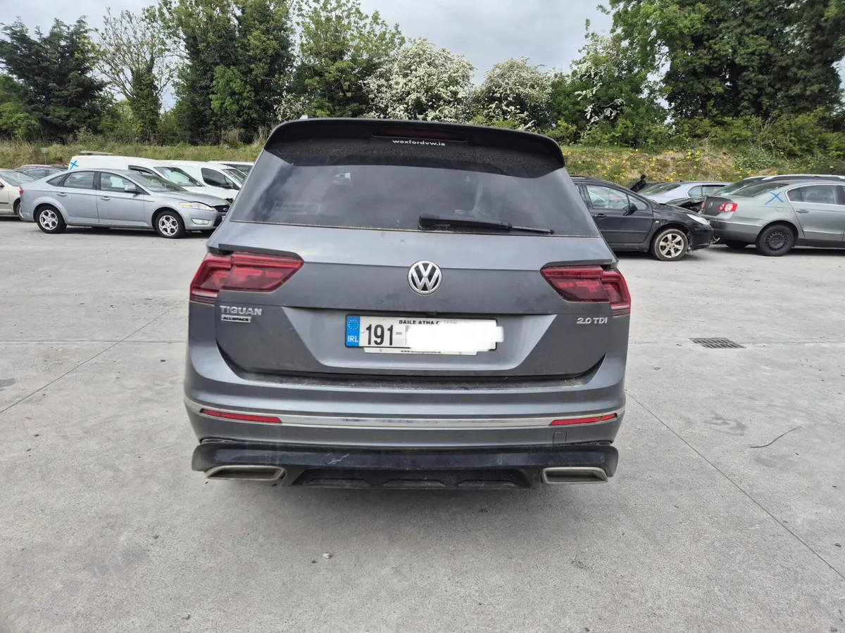 2020 VW Tiguan *For Parts* - Image 1