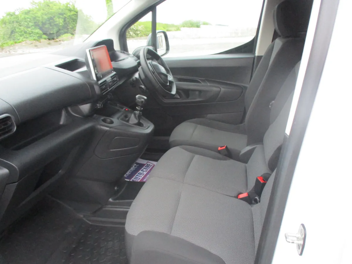 Peugeot Partner 2023 active plus 100bhp 3 seater - Image 2