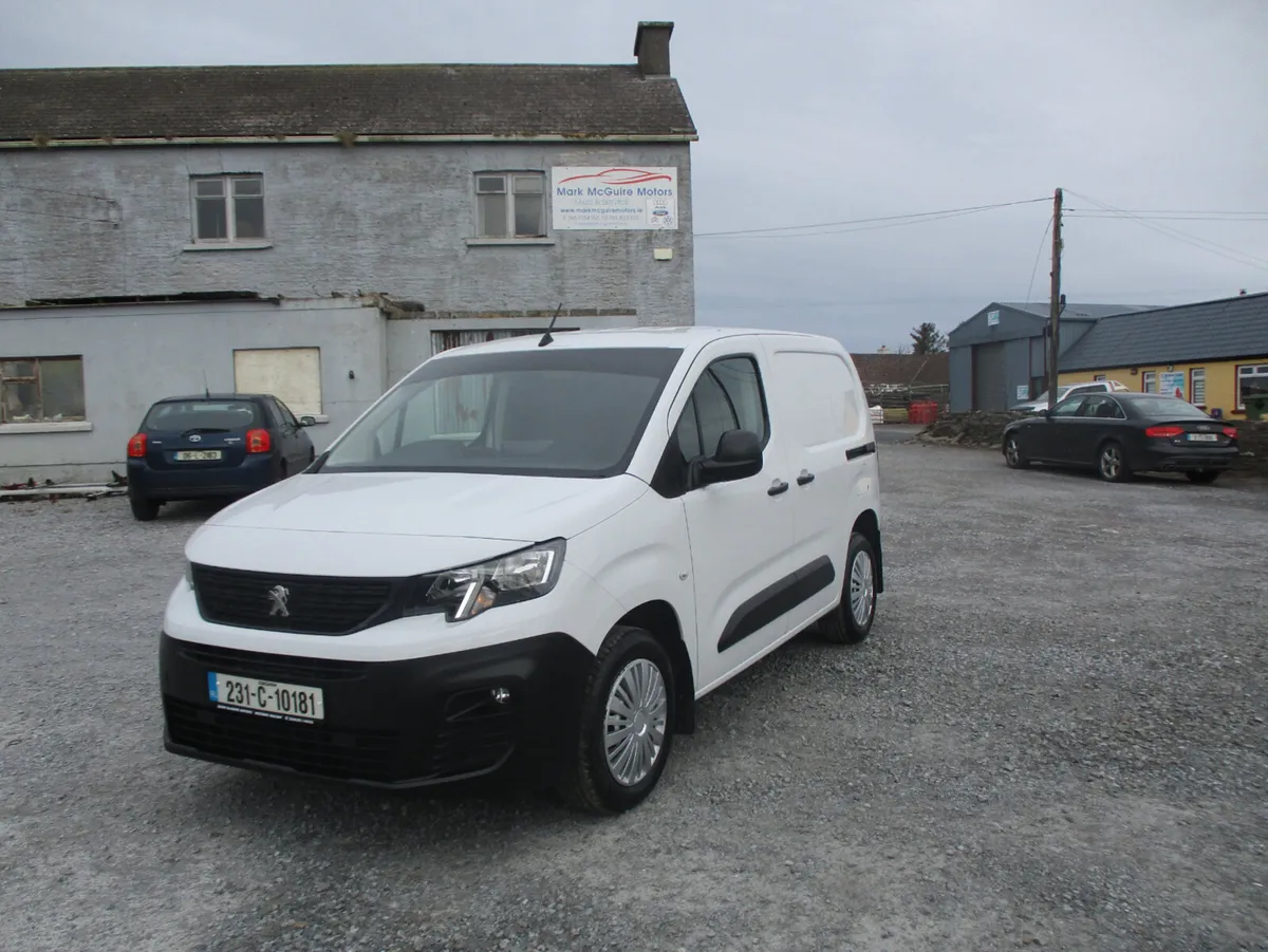 Peugeot Partner 2023 active plus 100bhp 3 seater - Image 4