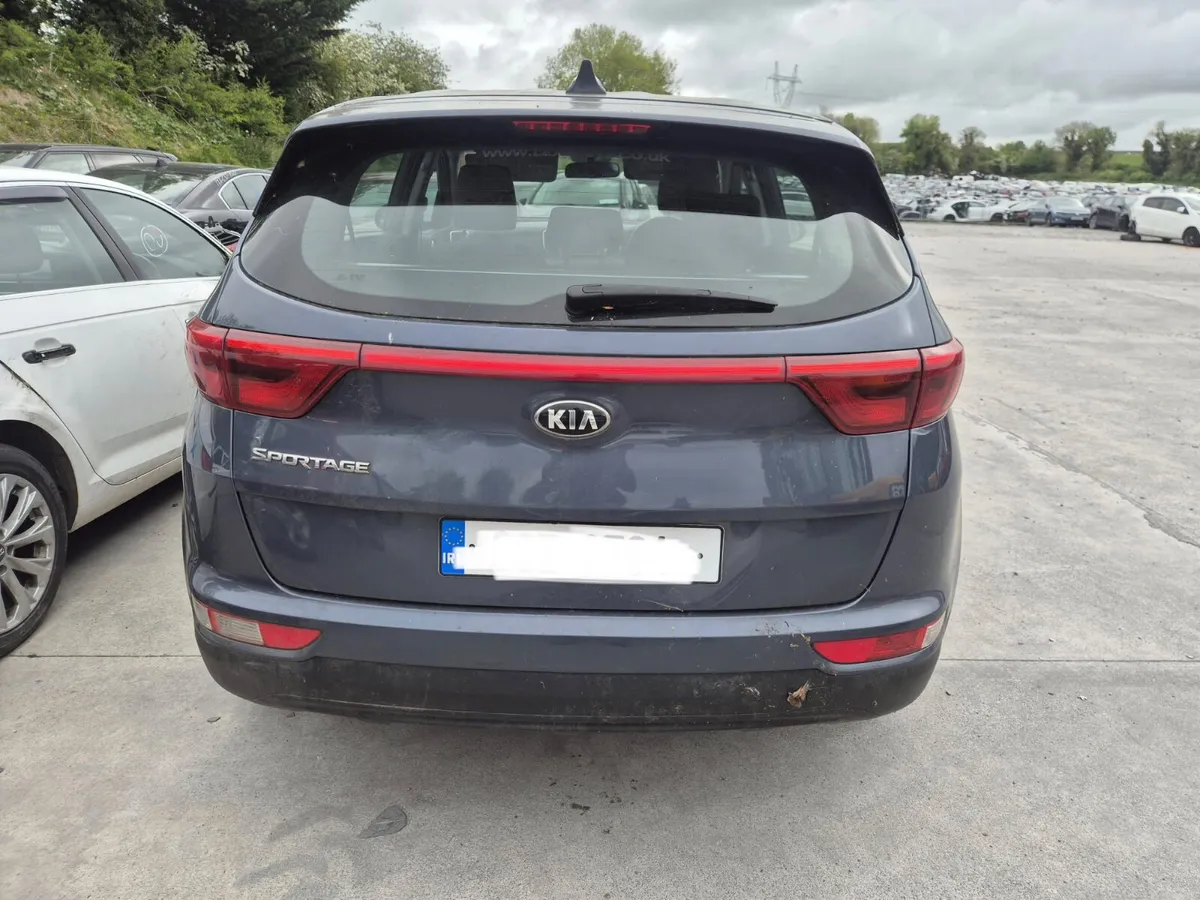 2017 Kia Sportage 1.6Petrol *For Parts* - Image 2