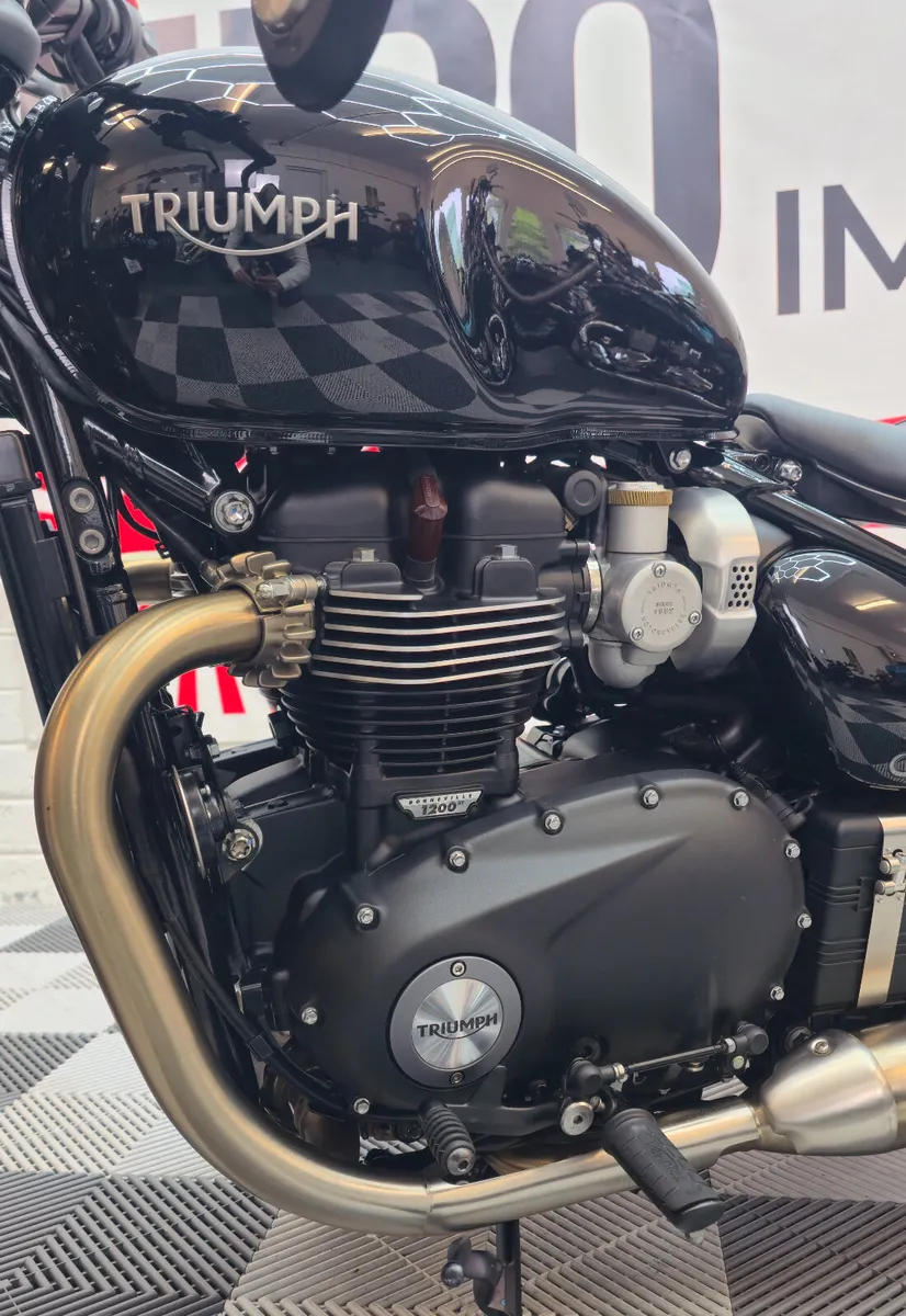 2021 Triumph Bobber Bonneville - Image 2