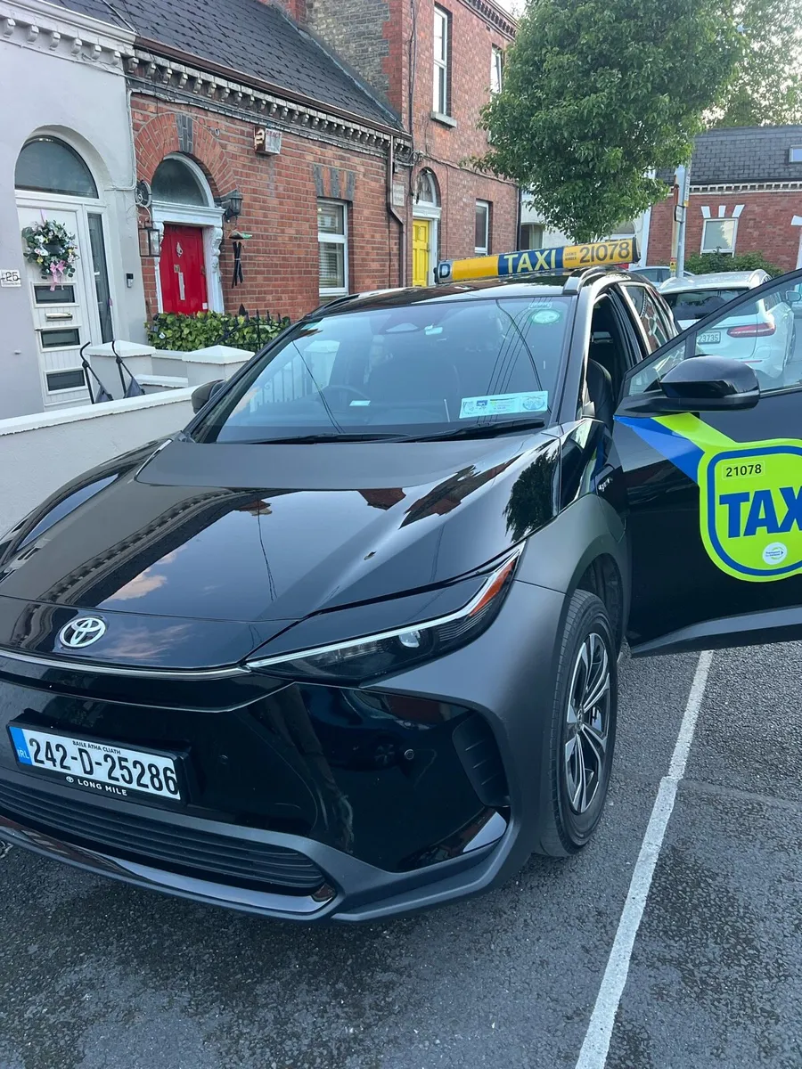 Taxi to rent electric - Image 1