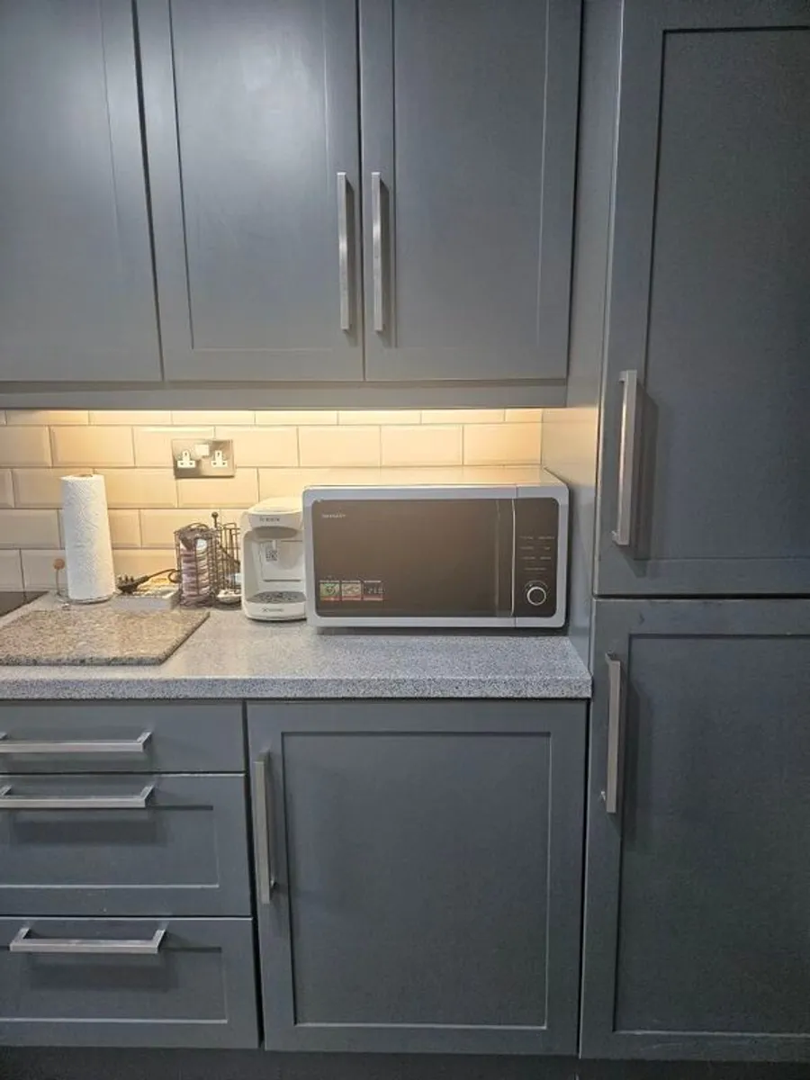 Full Kitchen - Image 4