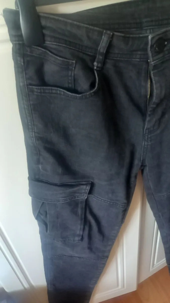 Mens cargo trousers - Image 2