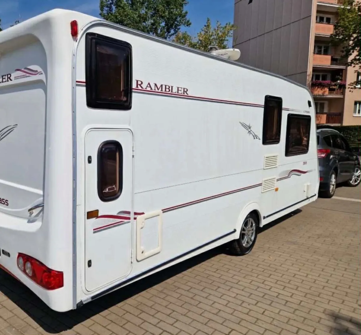 Caravan - Image 2