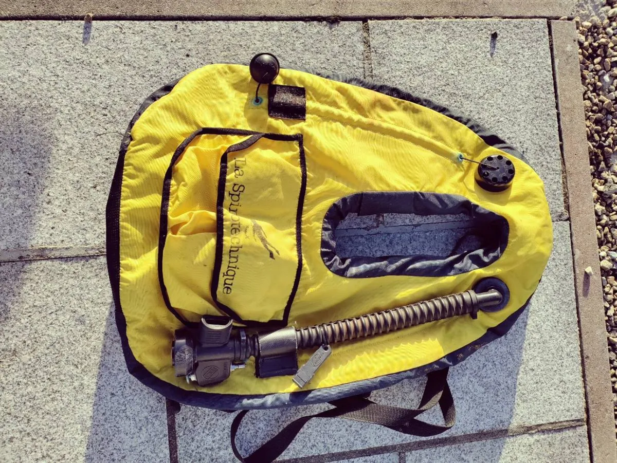 Diving Life Jacket - Image 1