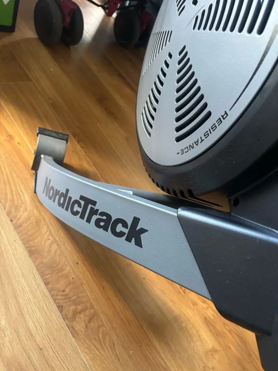 rowing machine - Image 2