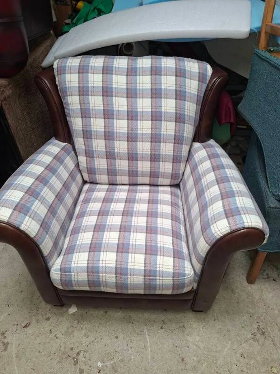 Vintage leather chair with Upholstered fabric twis - Image 1