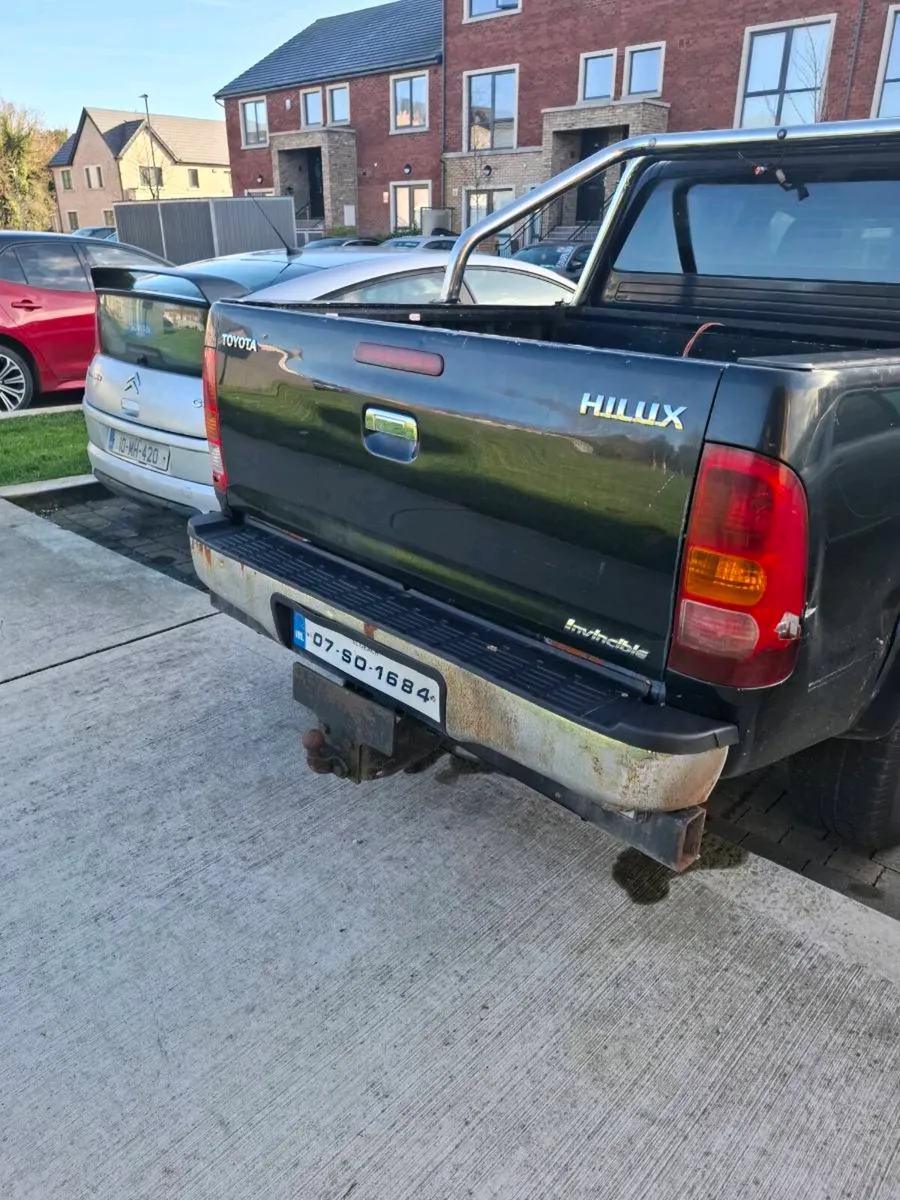 Toyota hilux 2007 - Image 2