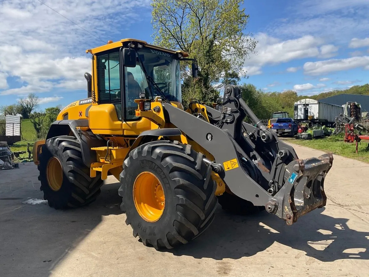 VOLVO L70G ARTICULATED LOADING SHOVEL - Image 1