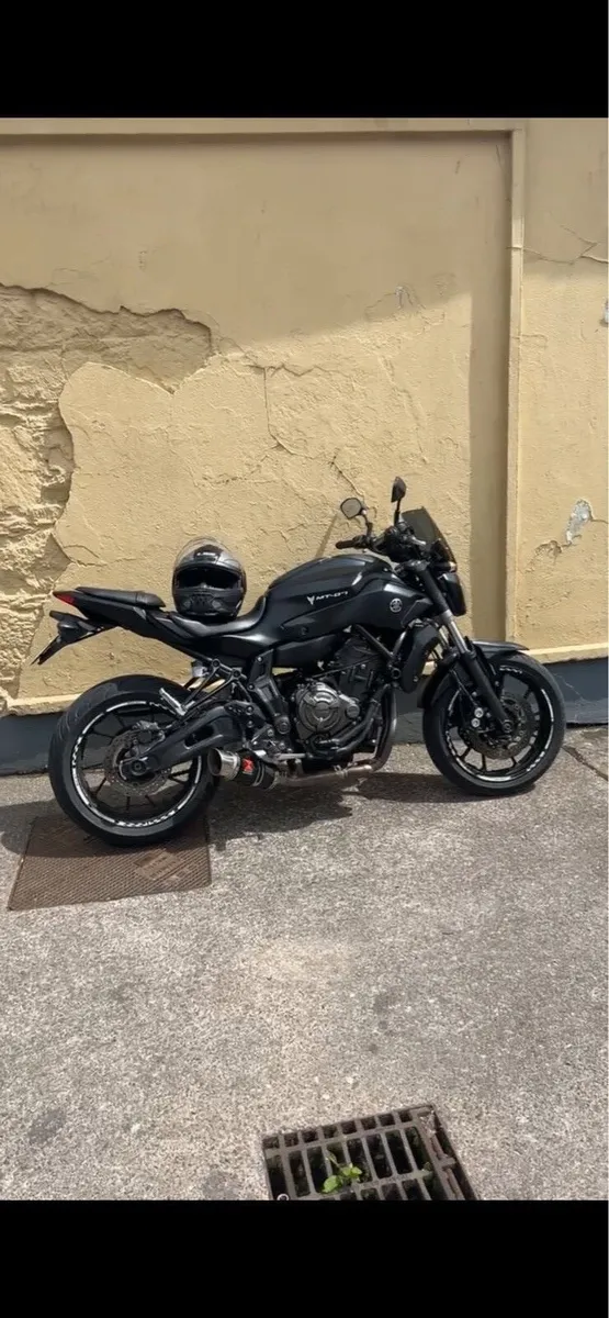 2017 Yamaha MT07 - Image 2