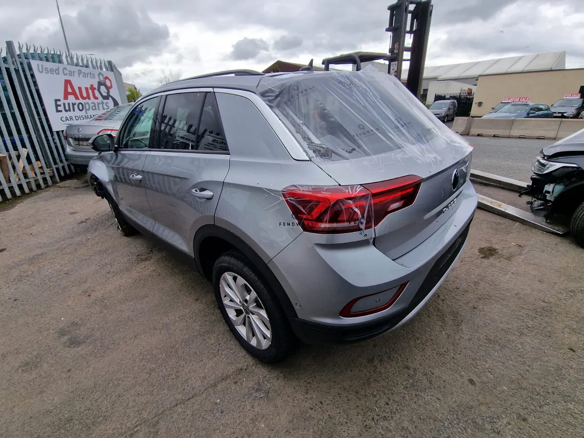 26 VW T-ROC  1.0 TSI (DUSD) FOR BREAKING - Image 3