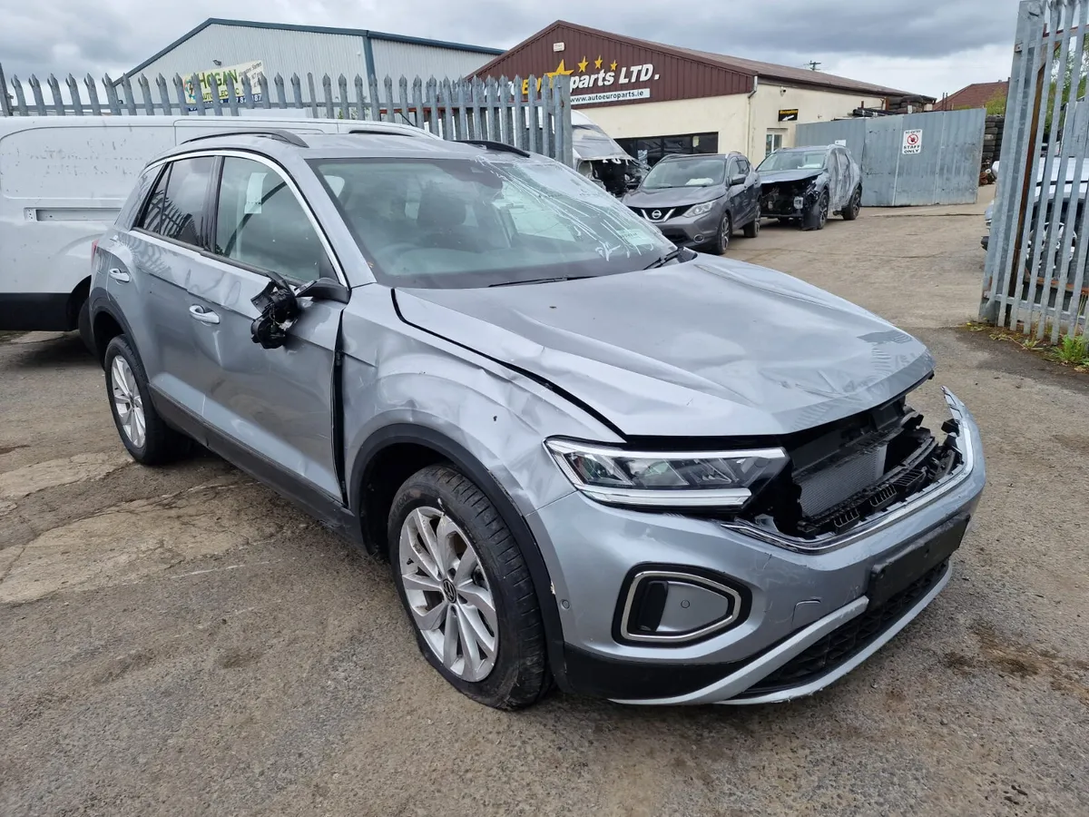 26 VW T-ROC  1.0 TSI (DUSD) FOR BREAKING - Image 2