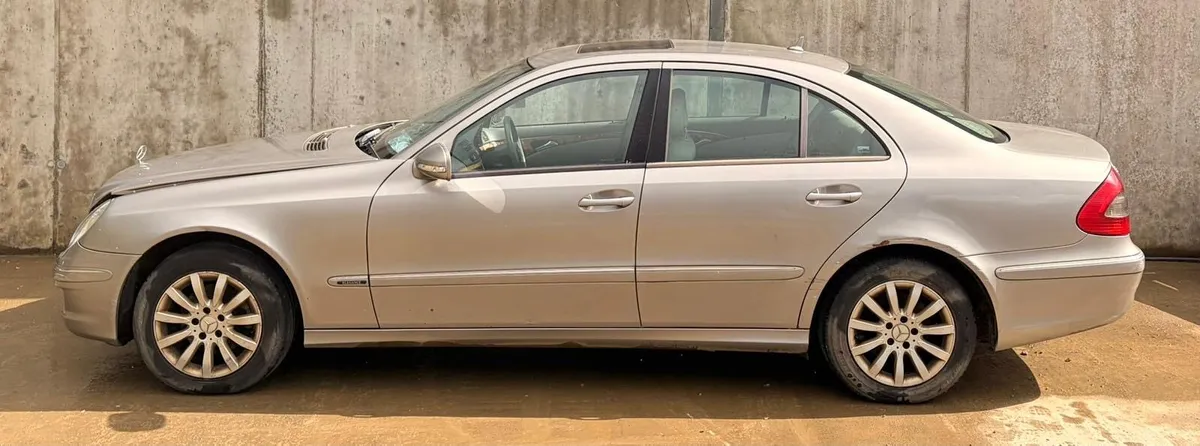 2007 Mercedes Eclass parts - Image 4