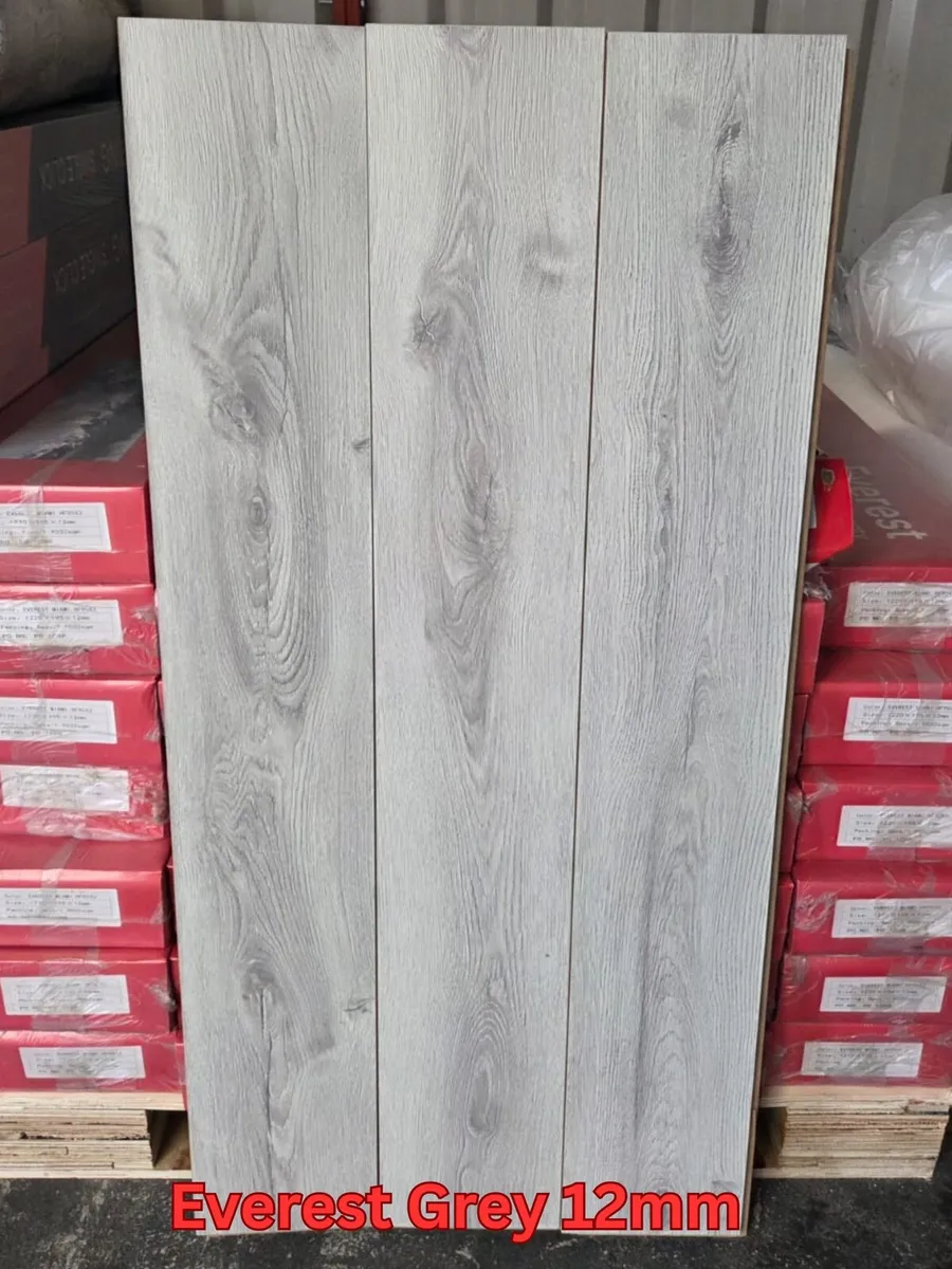 Free Delivery 8mm & 12mm Laminated Flooring - Image 3