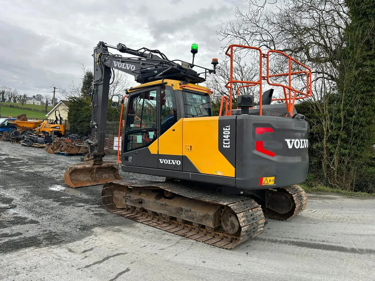 Volvo EC140EL Year 2019 - Image 2