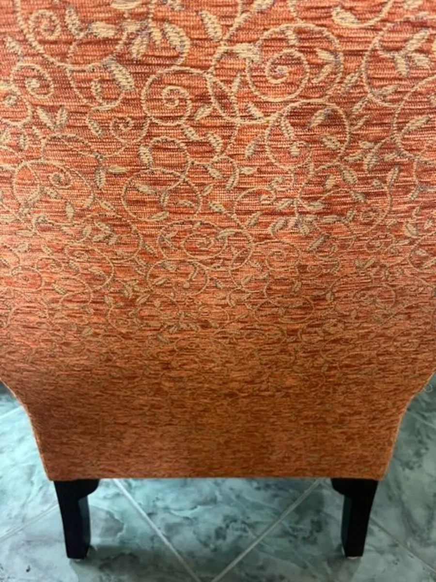 Comfortable arm chairs - Image 1
