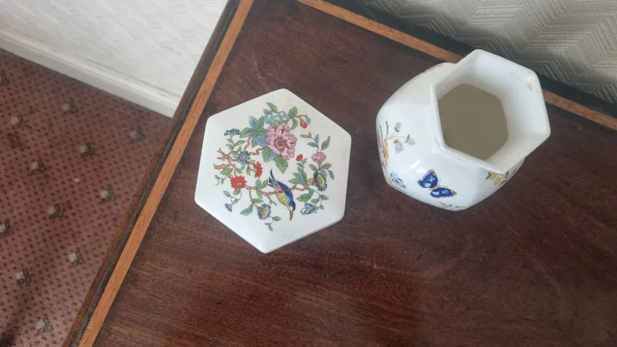 Vintage Anysley Trinket box and Vase - Image 2