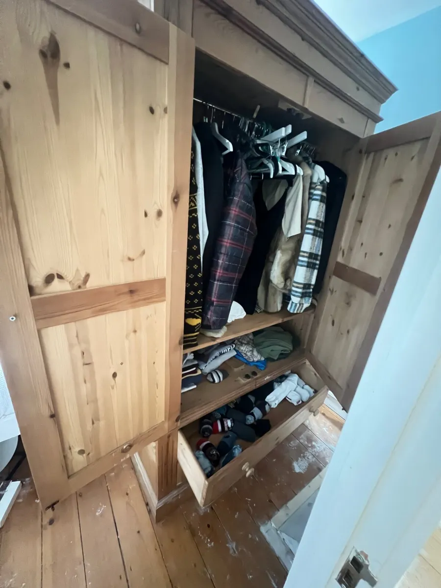 Wardrobe - Image 4