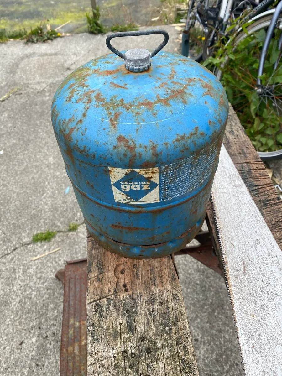 Gas bottle