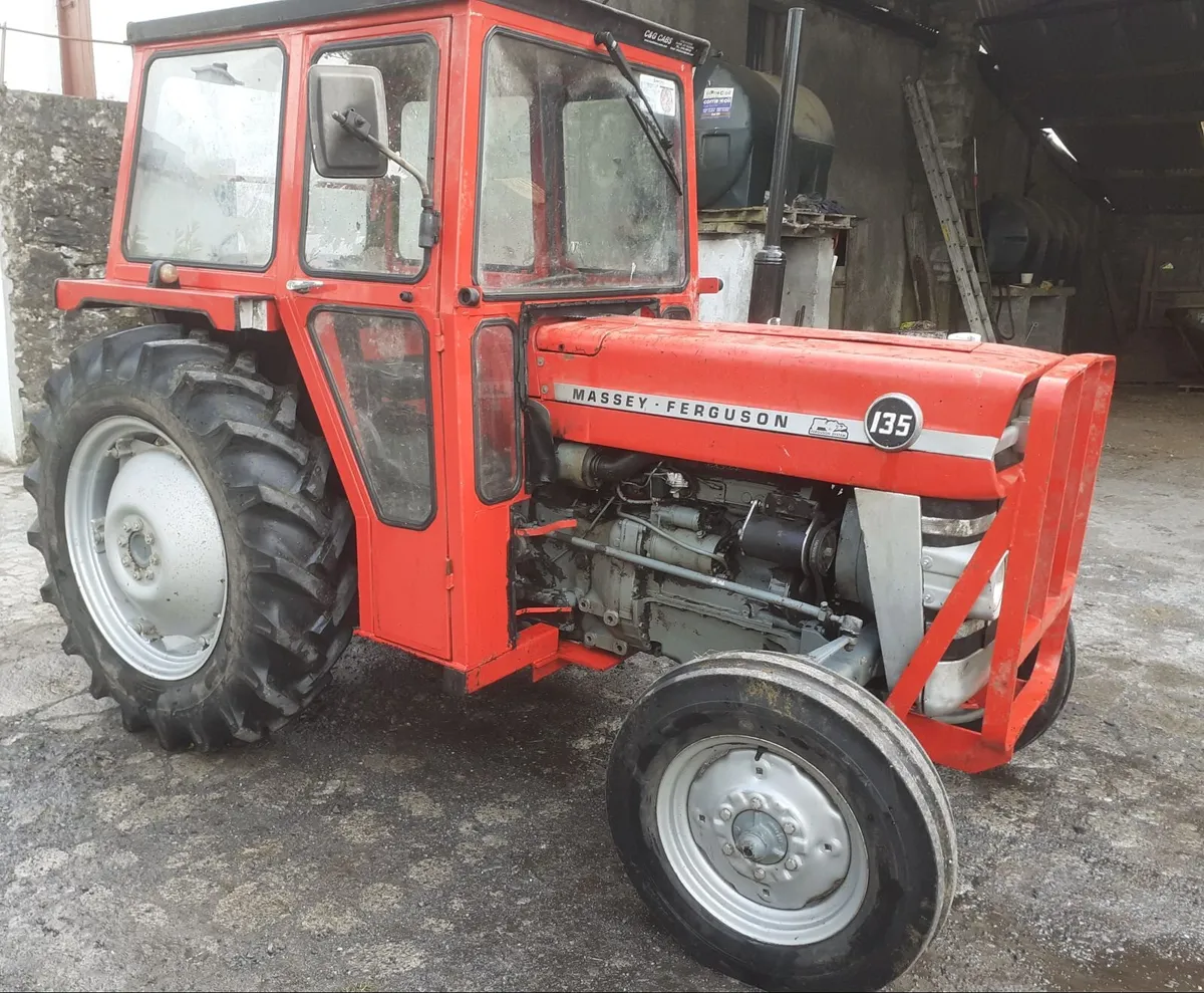 Massey Ferguson 135 - Image 1