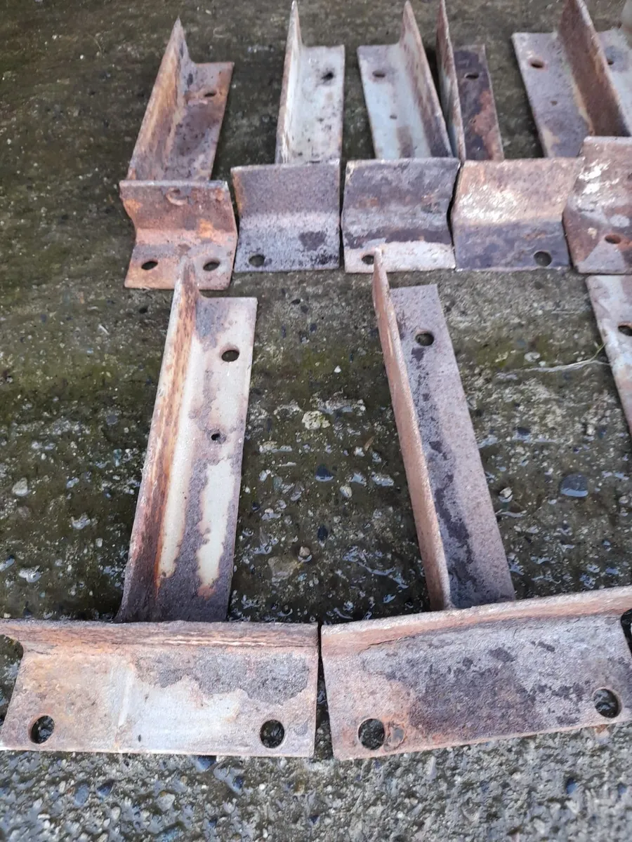 Roof Canopy Brackets x 12 - Image 1