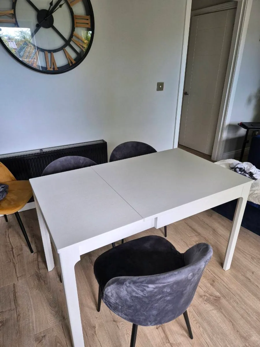 Dinning table - Image 2