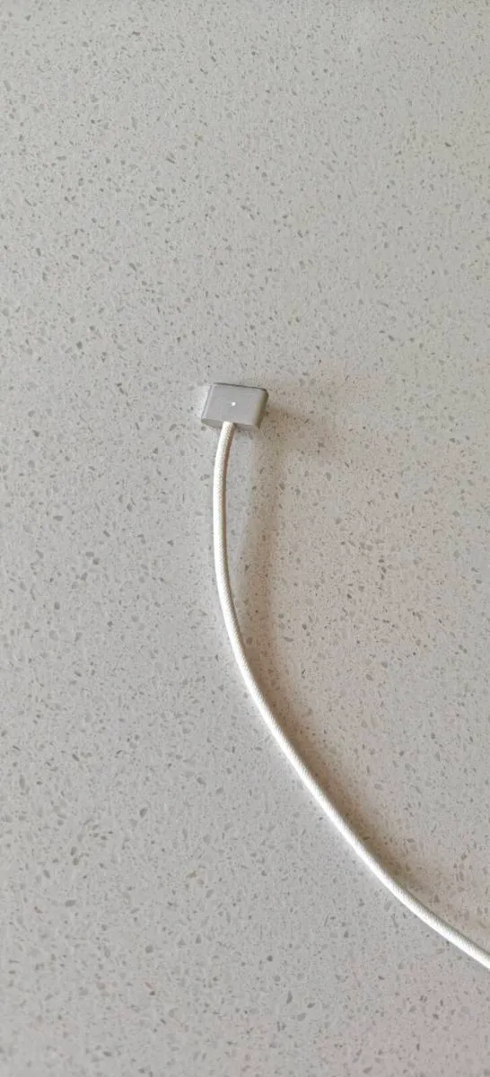 Macbook Air M4 24GB - Excellent Condition - Image 4