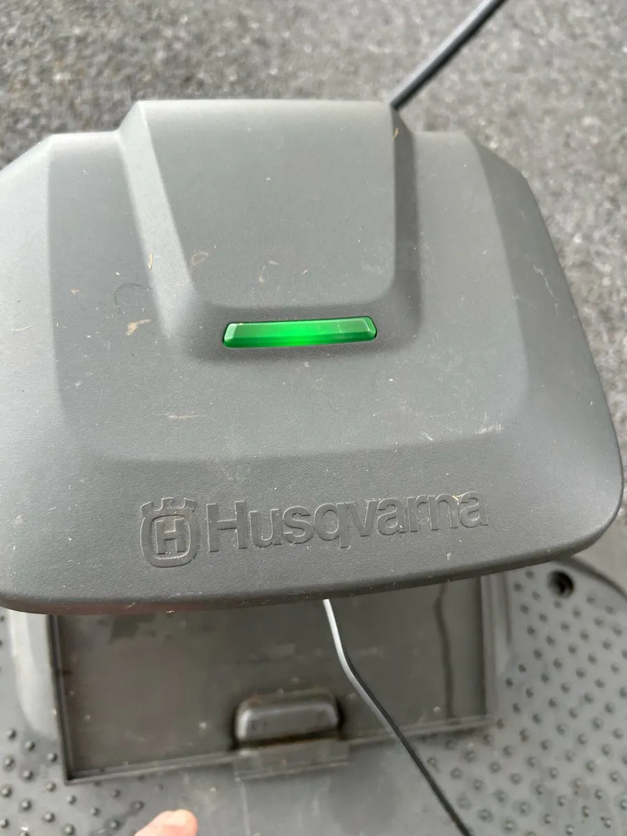 Husqvarna Nera Charging station - Image 3