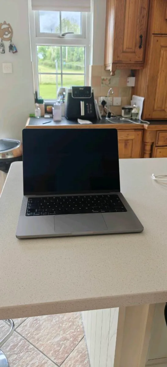 MacBook Pro M1 Pro 16GB - Image 3