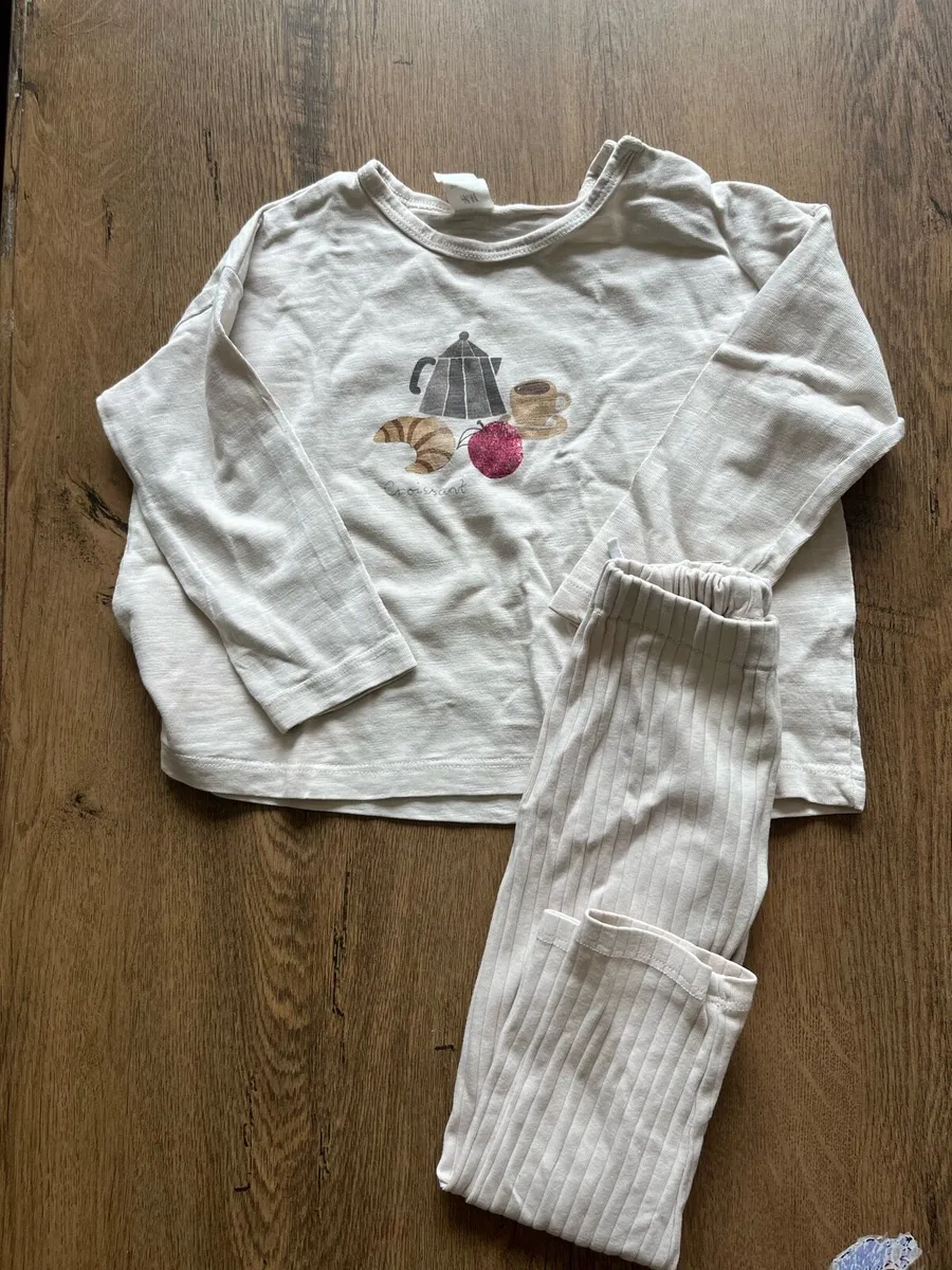 Girls clothes bundle 18-24 months - Image 3
