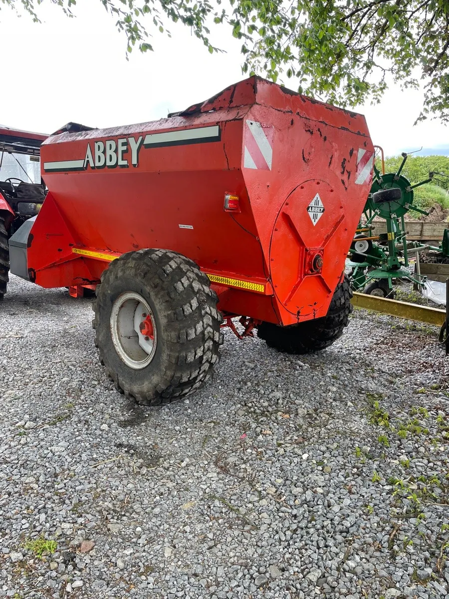 Abbey dung spreader - Image 2