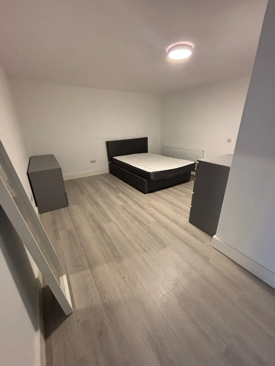 Apartment - Image 2