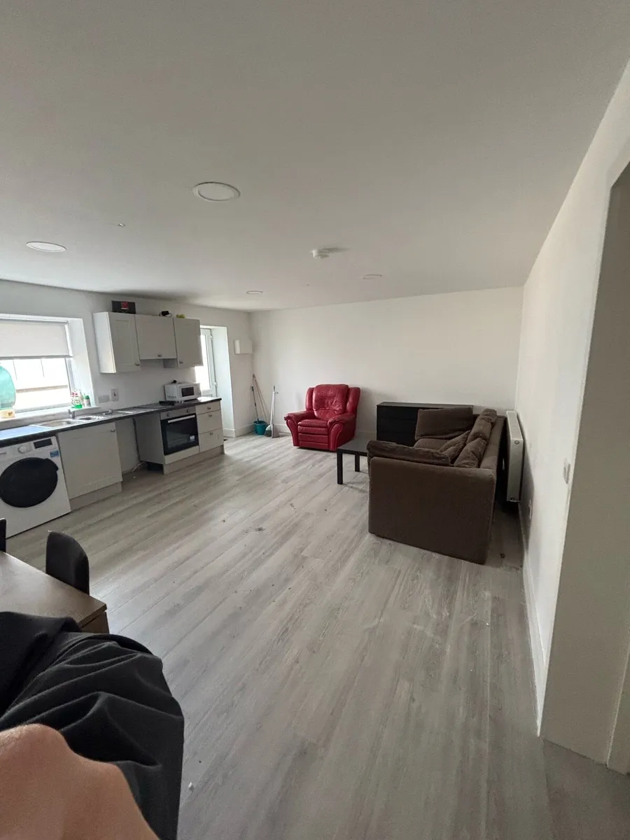 Apartment - Image 4