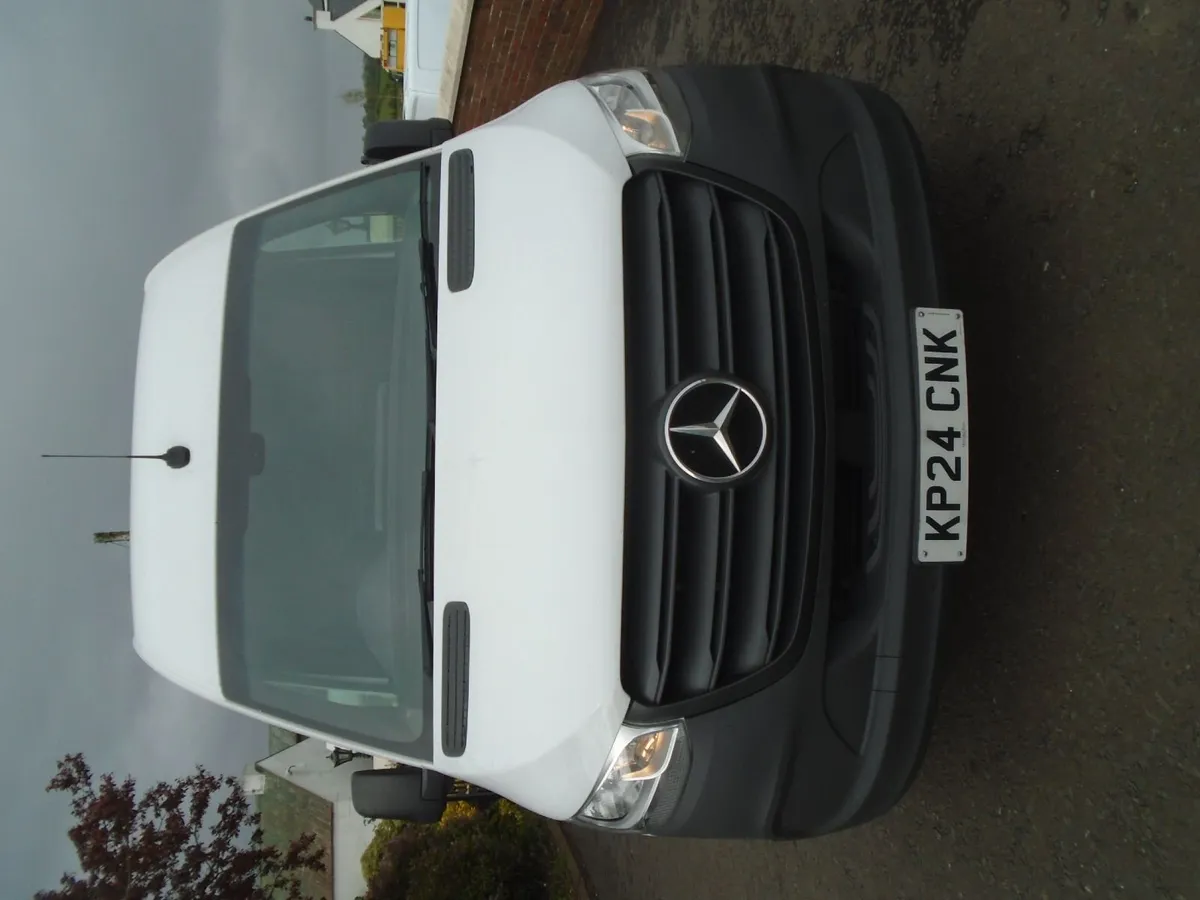 Mercedes-Benz Sprinter 2024 - Image 4