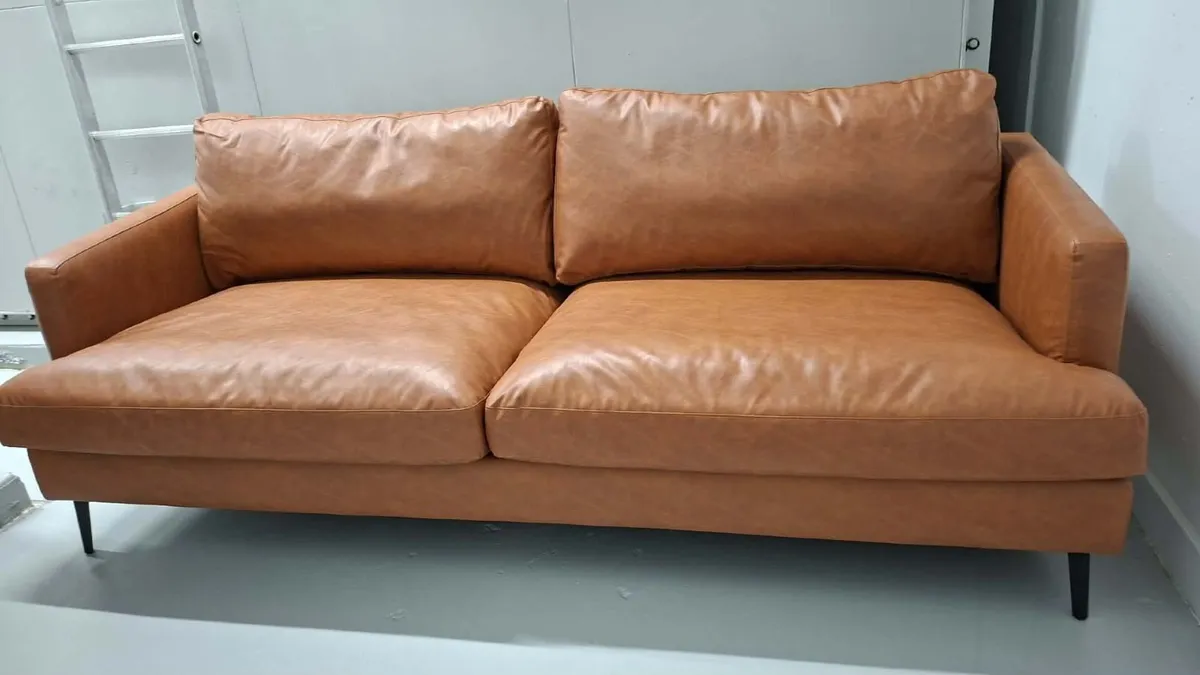 Leather sofa in perfect condition - Image 3