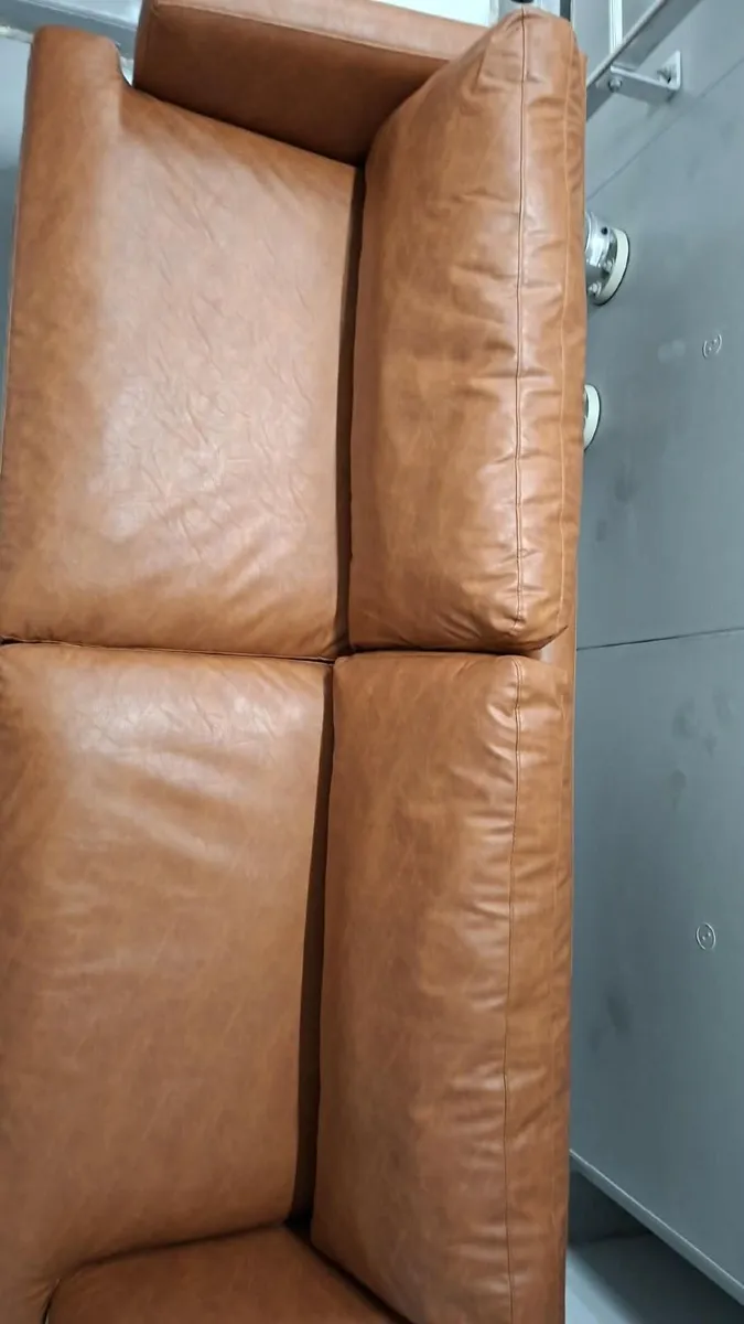 Leather sofa in perfect condition - Image 4